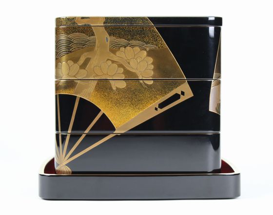 三段重箱 扇面日の出波蒔絵（7寸）1,650,000円（税込） | 輪島塗の
