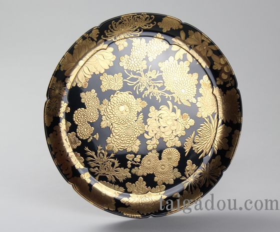 高杯菊づくし蒔絵 非売品 | 輪島塗の塗師屋 輪島漆器大雅堂（公式サイト）