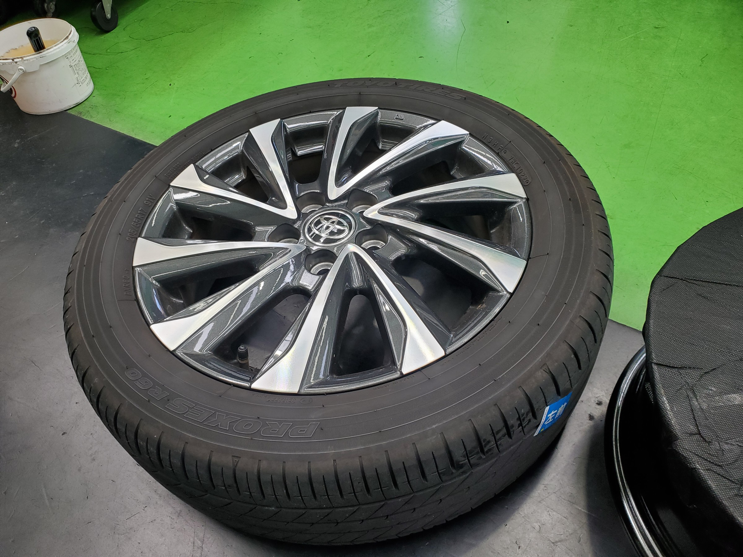 VOXY 90系】アルミホイールセットのお取り付け！ | 店舗おススメ情報