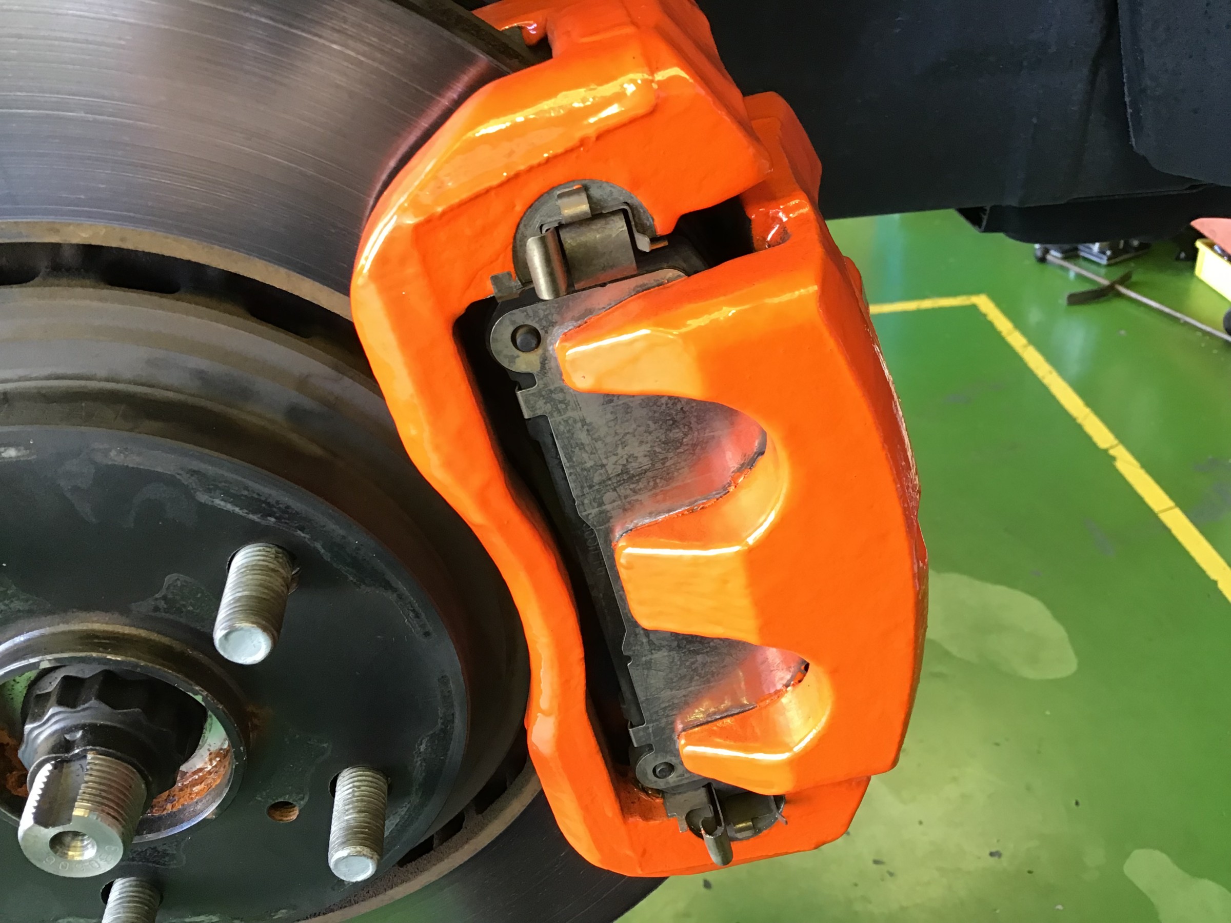 レクサス・NX】ブレーキキャリパー塗装 新色オレンジ登場♪♪ | 店舗お