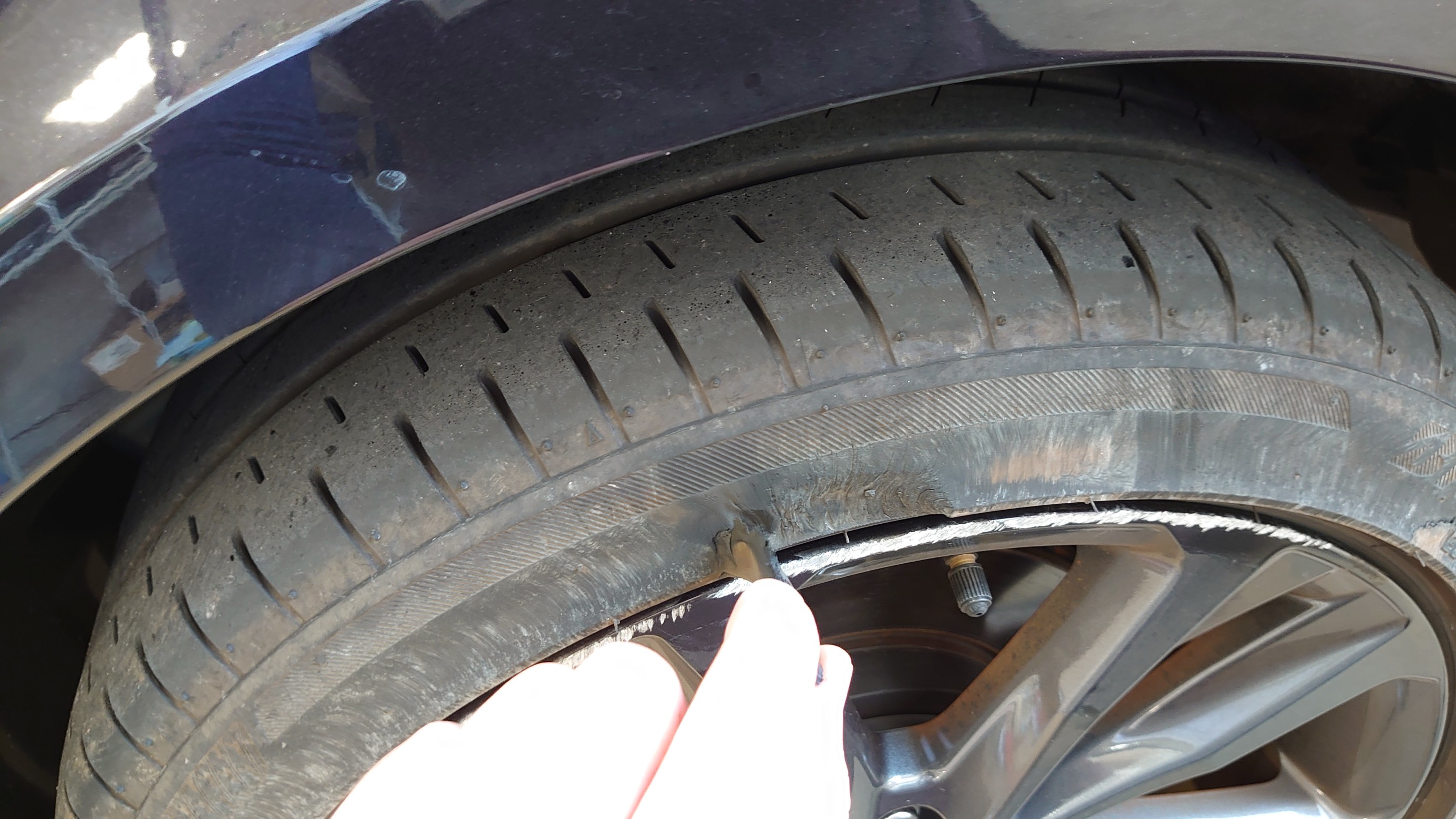 トヨタ カローラツーリング タイヤ交換 215/45R17 TURANZA（トランザ