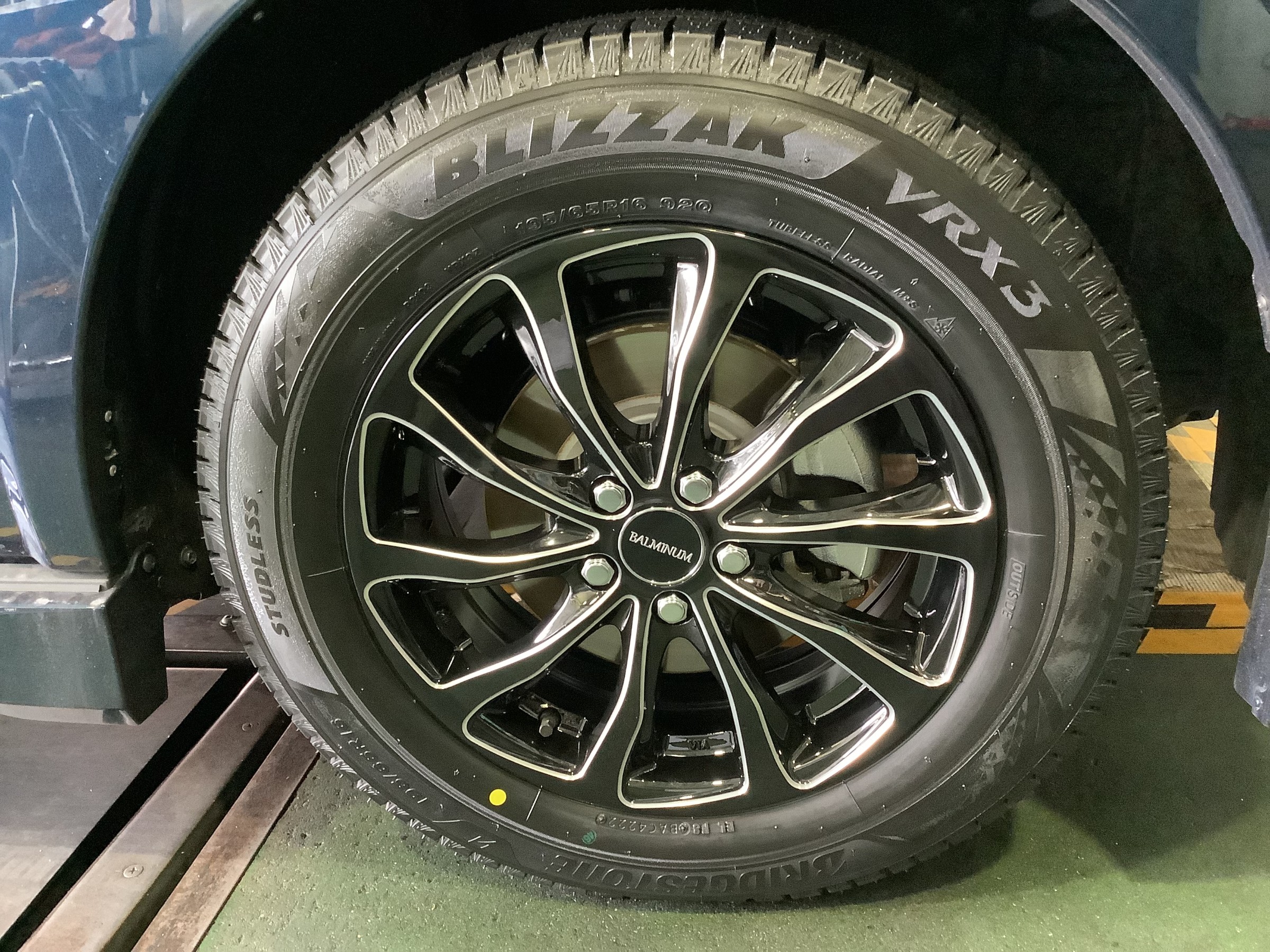 トヨタ ライズHV スタッドレスタイヤ交換！ | 店舗おススメ情報