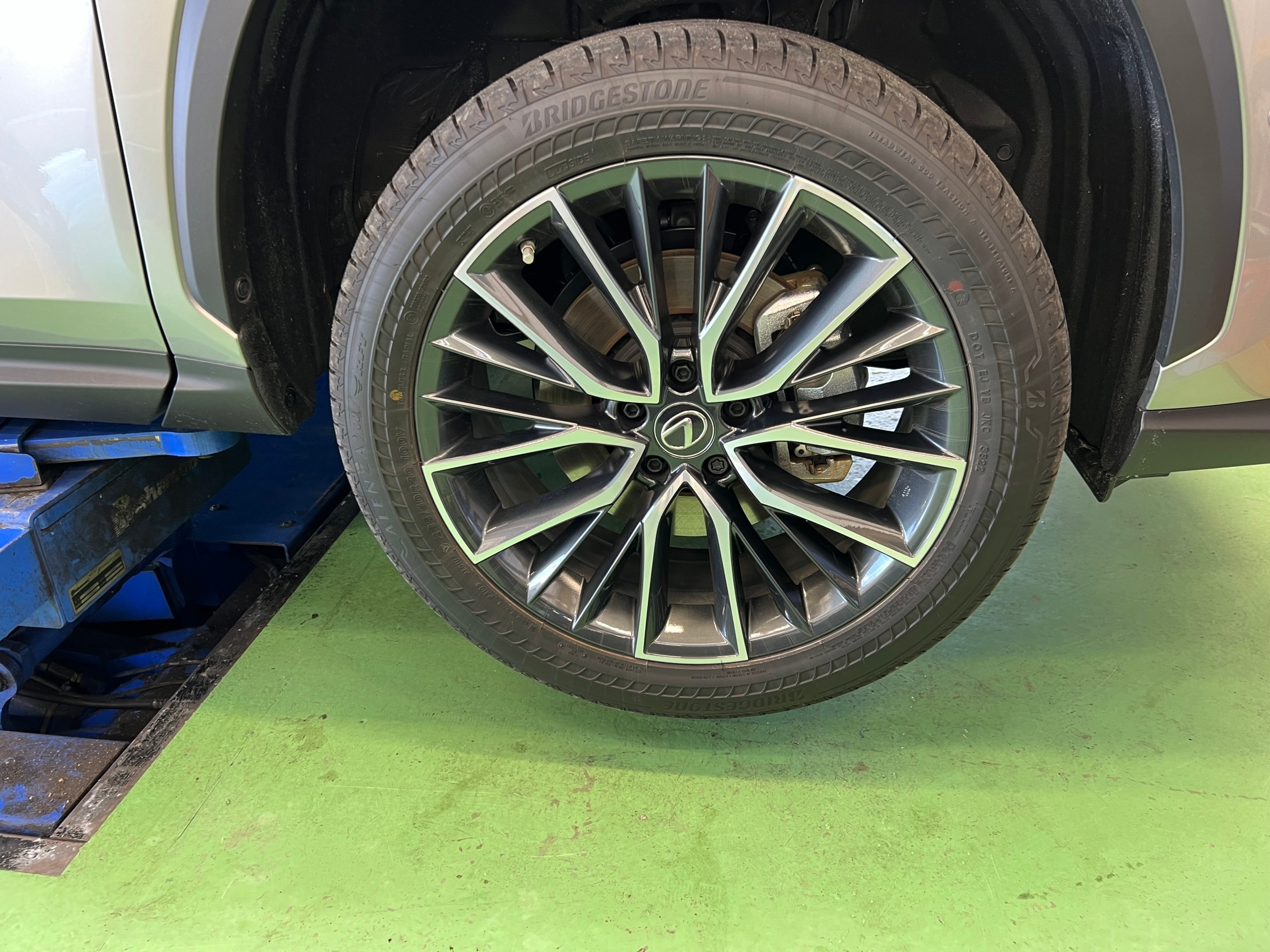 レクサス RX】スタッドレスタイヤ | 店舗おススメ情報 | タイヤ館 阿見