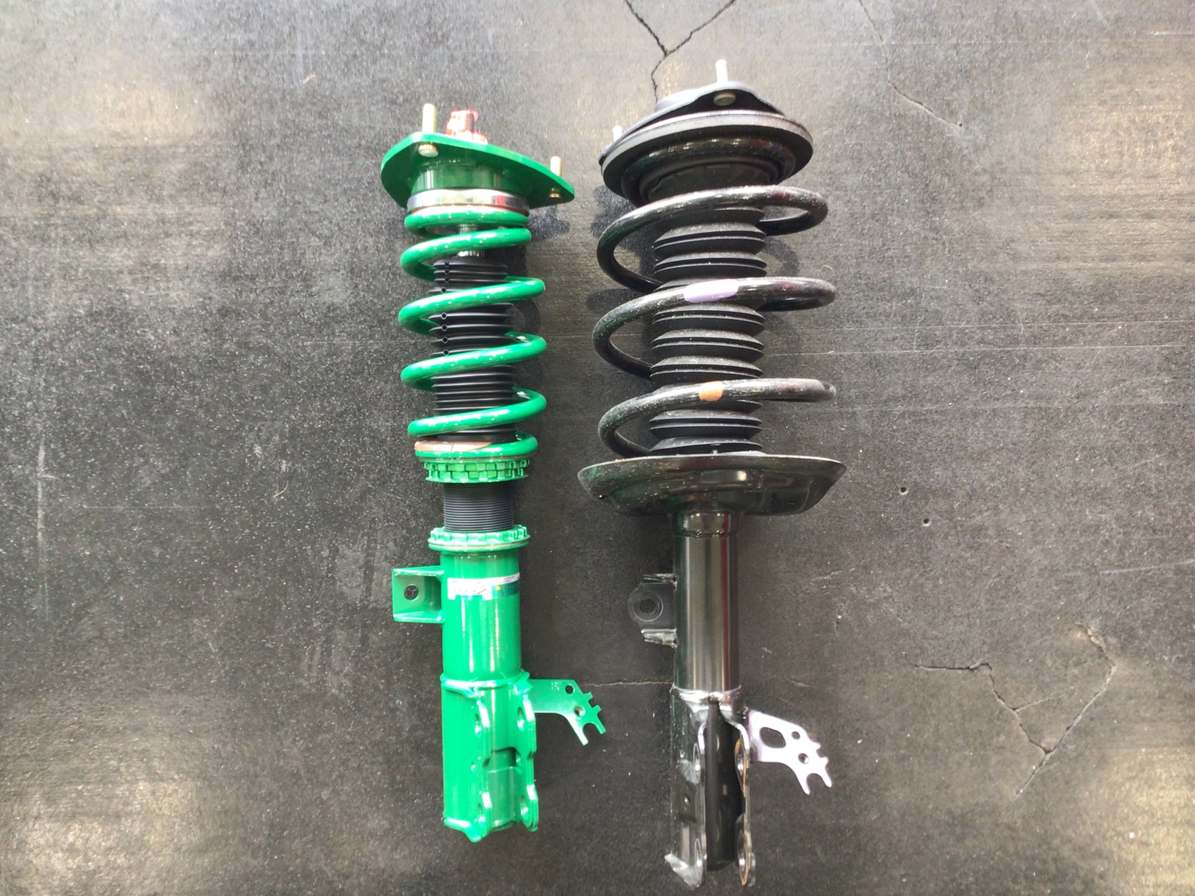 トヨタ 70カムリ 【TEIN フレックスZ】車高調取付♪ | 店舗おススメ