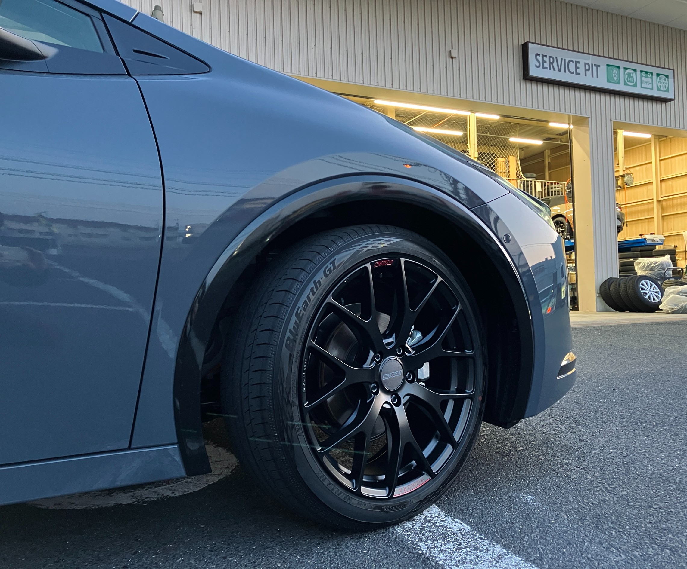 新型60系プリウスに19インチ2×7FT Sport Edition装着！ | 店舗おススメ