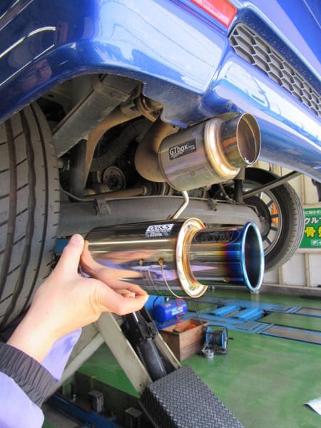 バモス（HM1） 柿本マフラー 交換 | 店舗おススメ情報 | タイヤ館