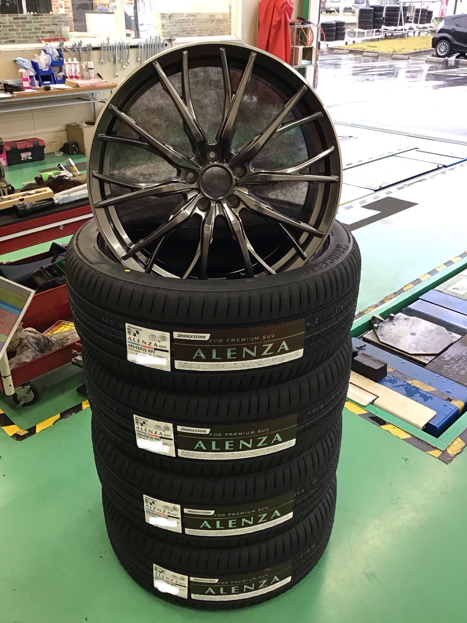 20インチホイールセット入荷！！ | 店舗おススメ情報 | タイヤ館 交野