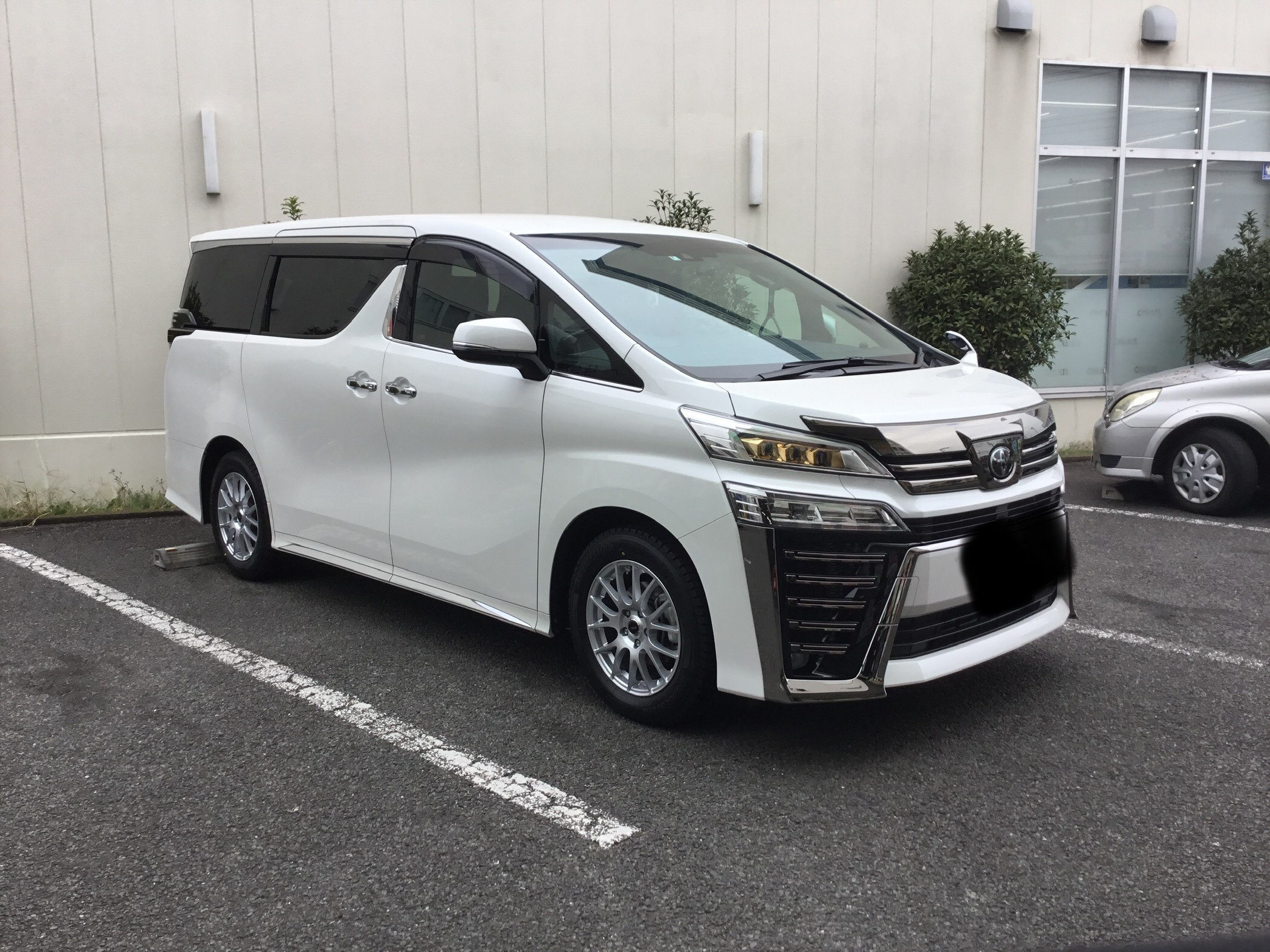 アルファード スタッドレスタイヤセット品取付 | 店舗おススメ情報