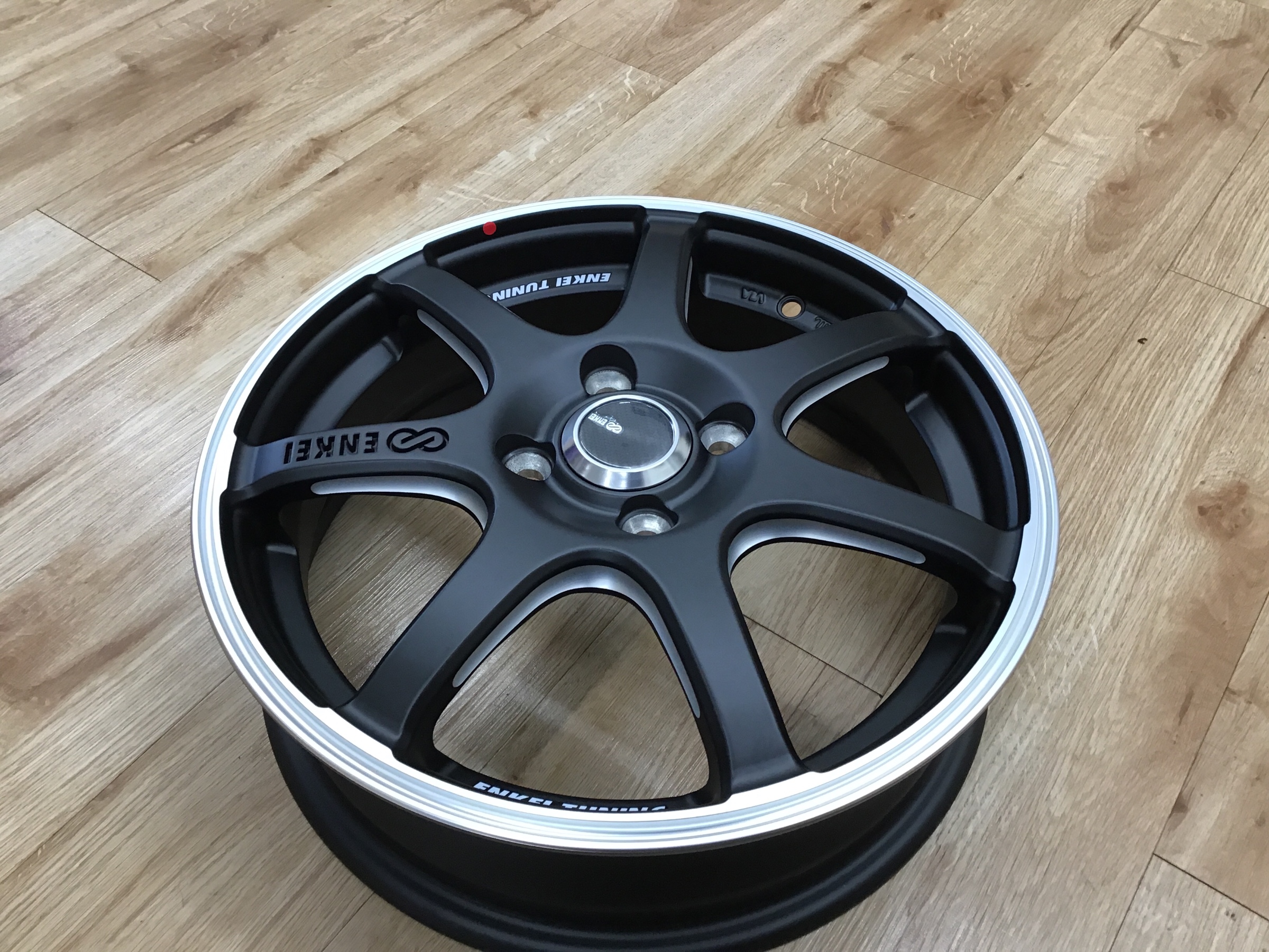 エンケイホイール 軽自動車用 15inch 4.5J サイズ 取り扱い始まりまし