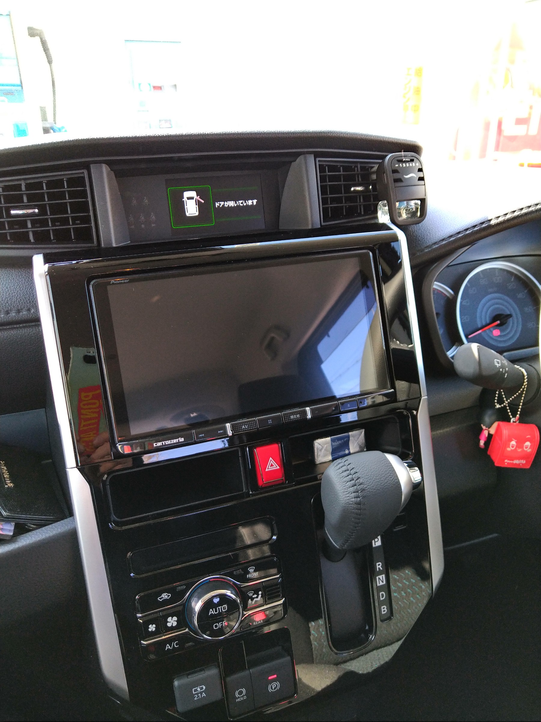 パイオニアナビ AVIC-RQ911 取付 | 店舗おススメ情報 | タイヤ館 上田