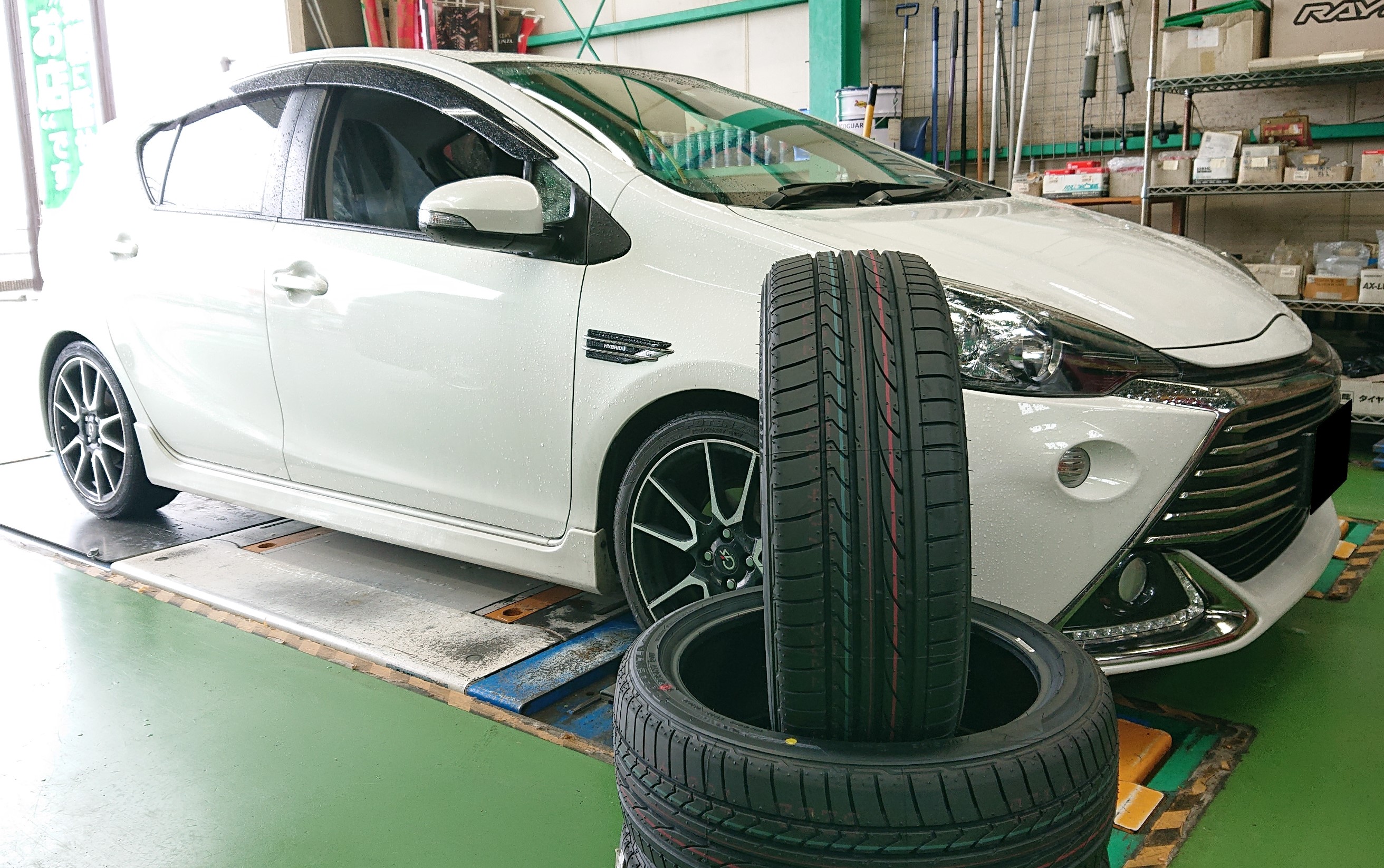 ☆『トヨタ・アクア G's x POTENZA RE050A 純正タイヤ交換』☆ | 店舗
