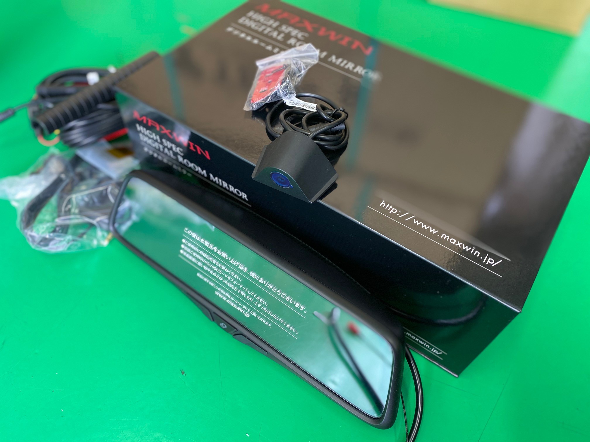 MAXWIN デジタルルームミラー（ドライブレコーダー付） 取付 | 店舗お