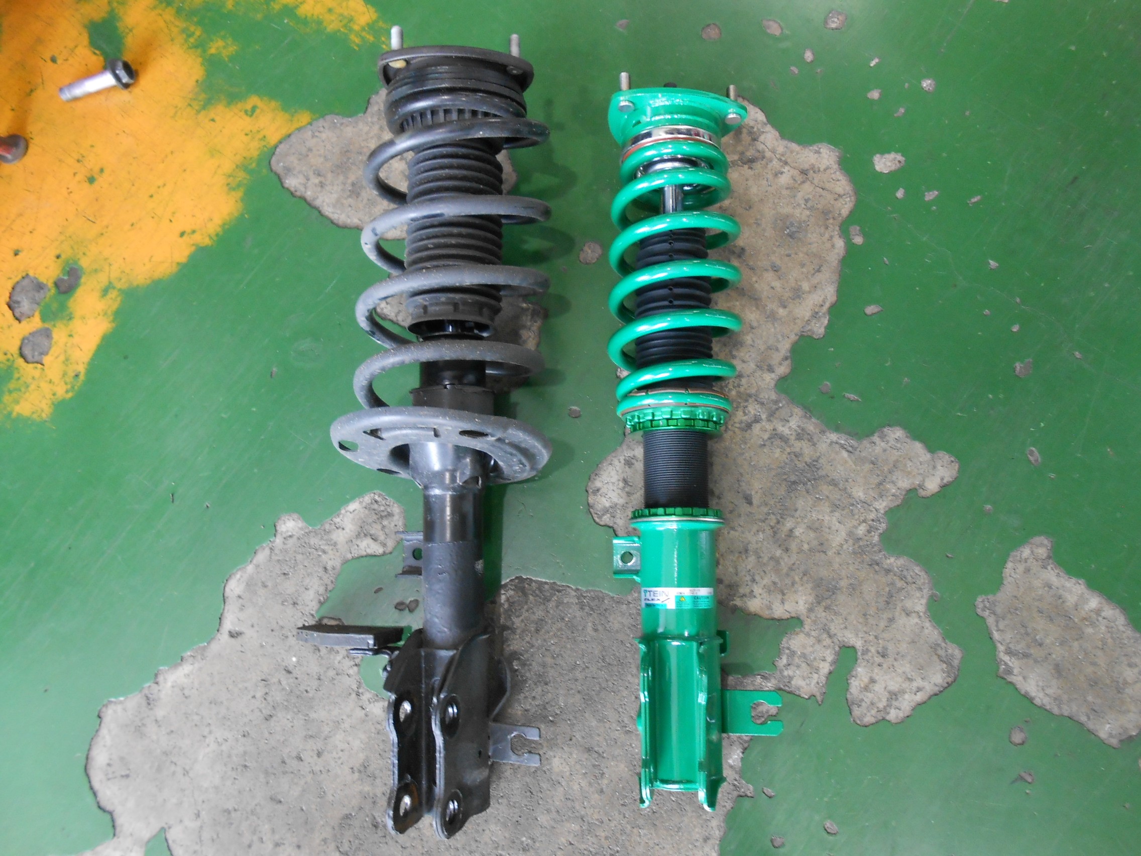 ◇マツダ CX-8(4WD) 車高調(テインFLEX Z)取り付けのご紹介♪◇ | 店舗