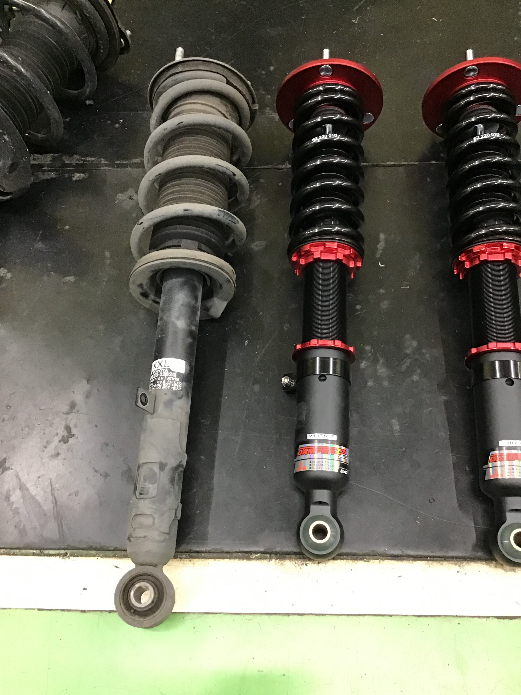 TOYOTAマークX(GRX130) BLITZダンパーZZR(車高調)お取り付け！ | 店舗