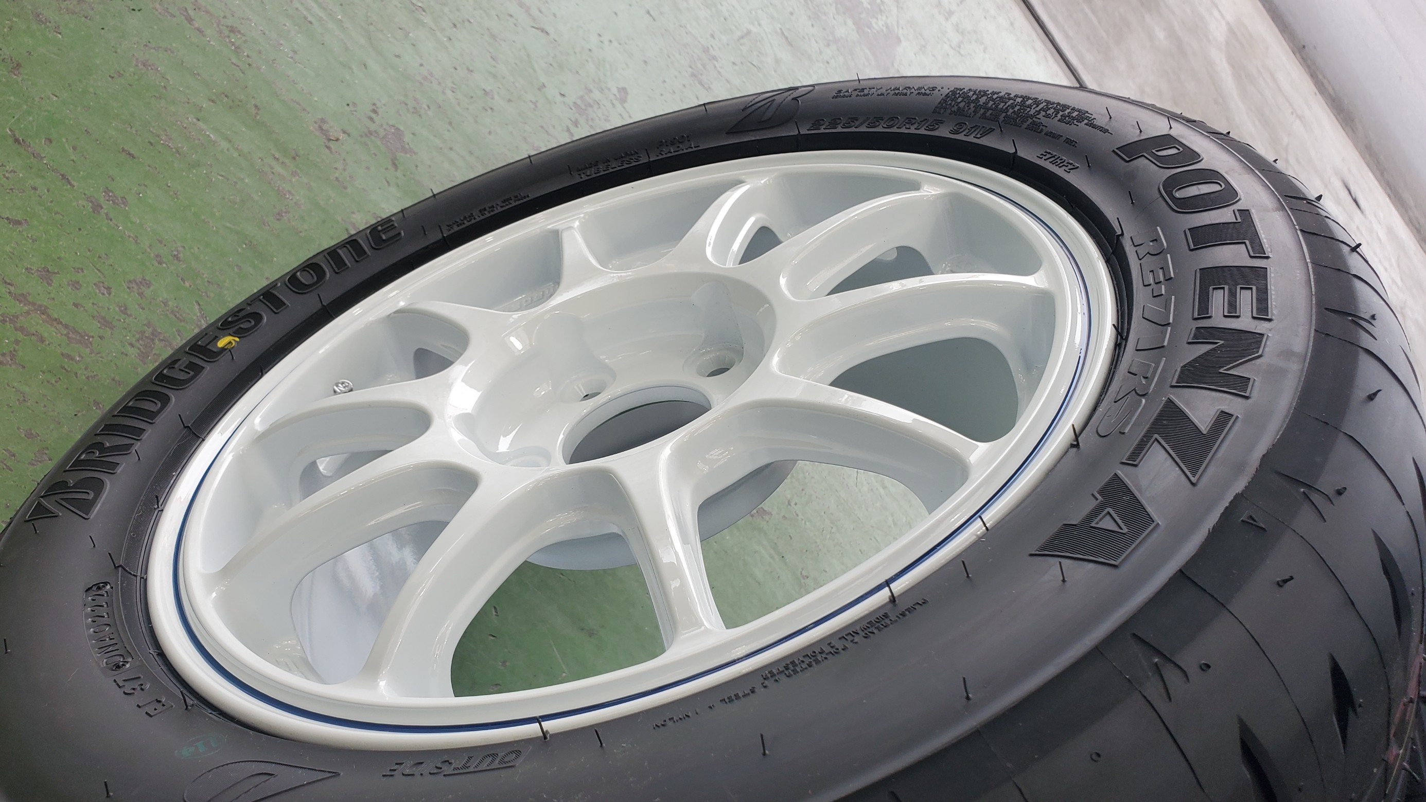 ウェッズスポーツ TC105X GRAVEL × POTENZA RE-71RS | 店舗おススメ