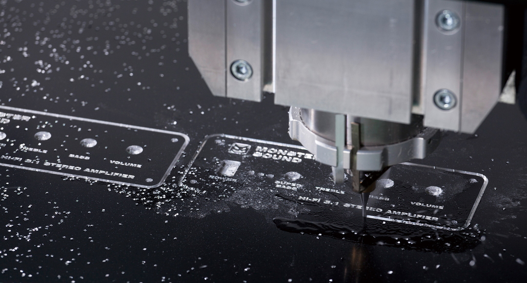 フリーサイズ アルミ押出材ケース EXSシリーズ | 製品情報 | タカチ