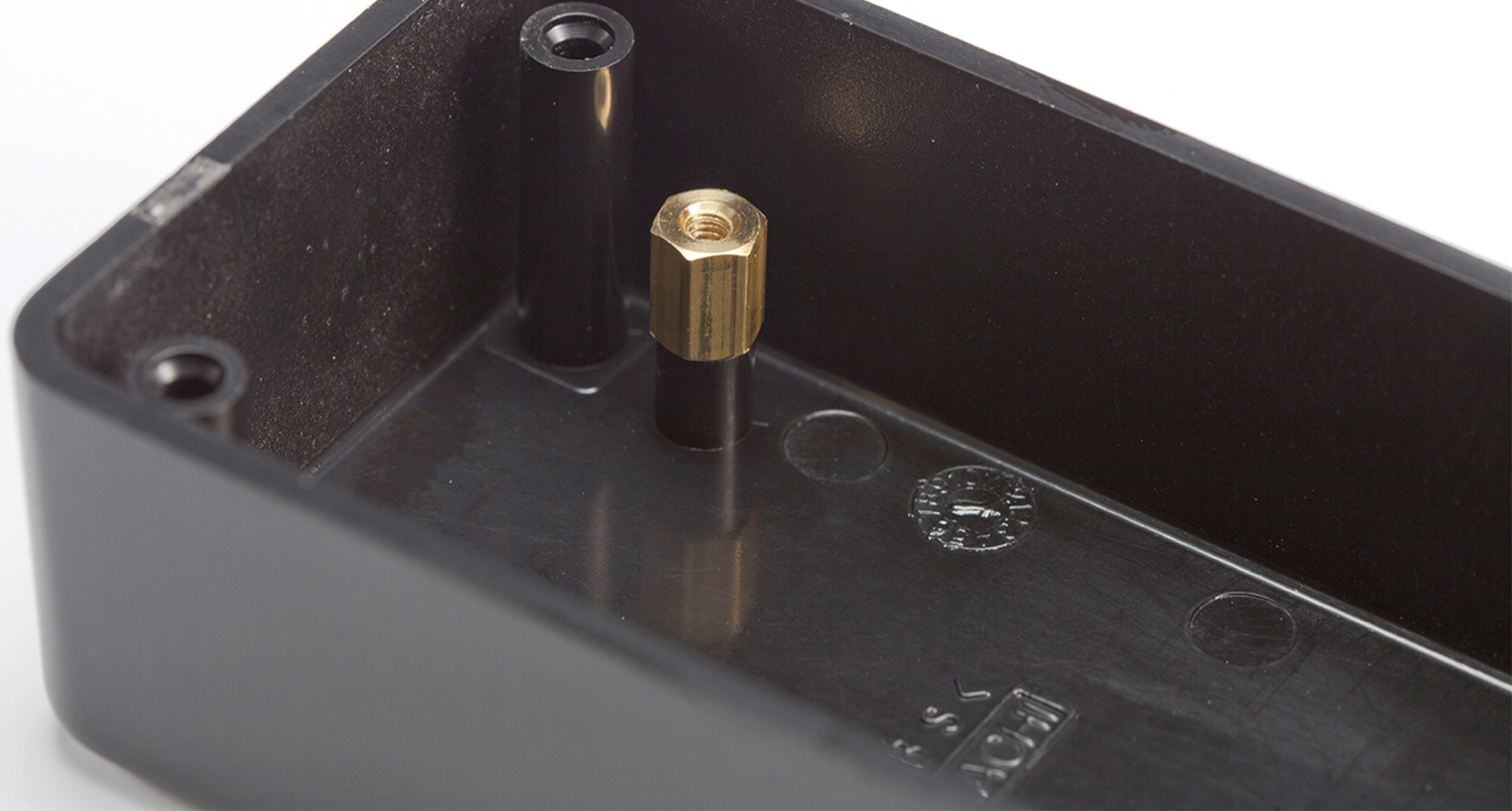 タッピングスペーサー TPSシリーズ | 製品情報 | タカチ電機工業