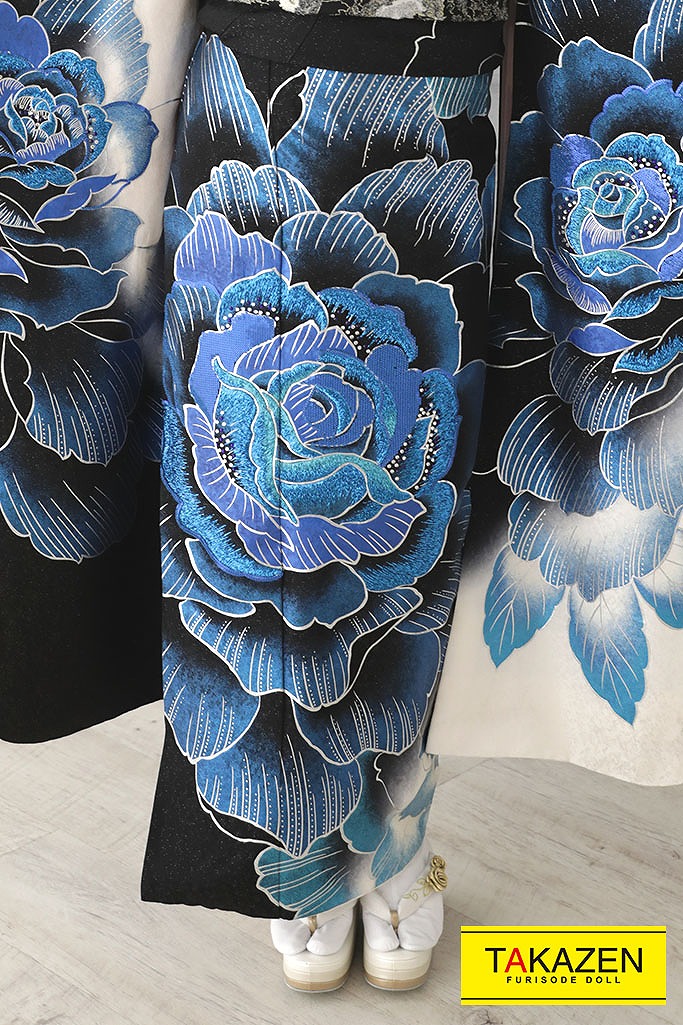 クール系 黒/青 薔薇柄 目立つ大柄 派手振袖 キラキラスワロフスキー