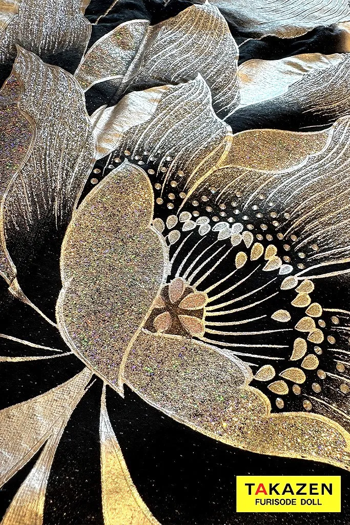 モード 黒/シルバー 牡丹柄/大柄 派手 クール系振袖 キラキラ