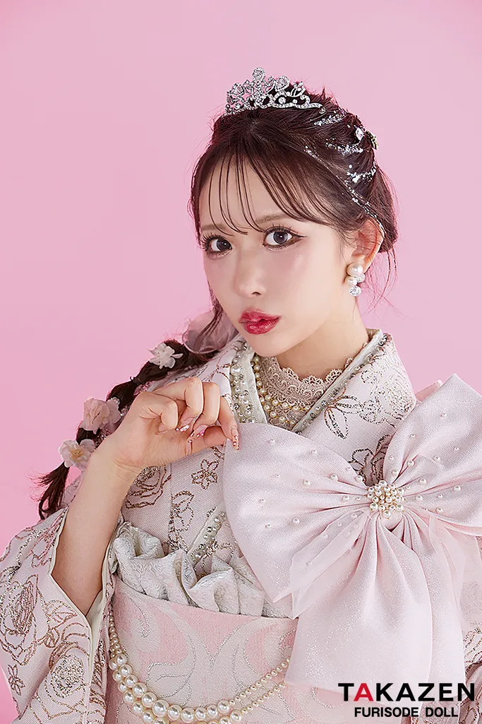 ヘップバーンシュシュ ピンク バラ柄 グリッター キラキラ振袖 リボン