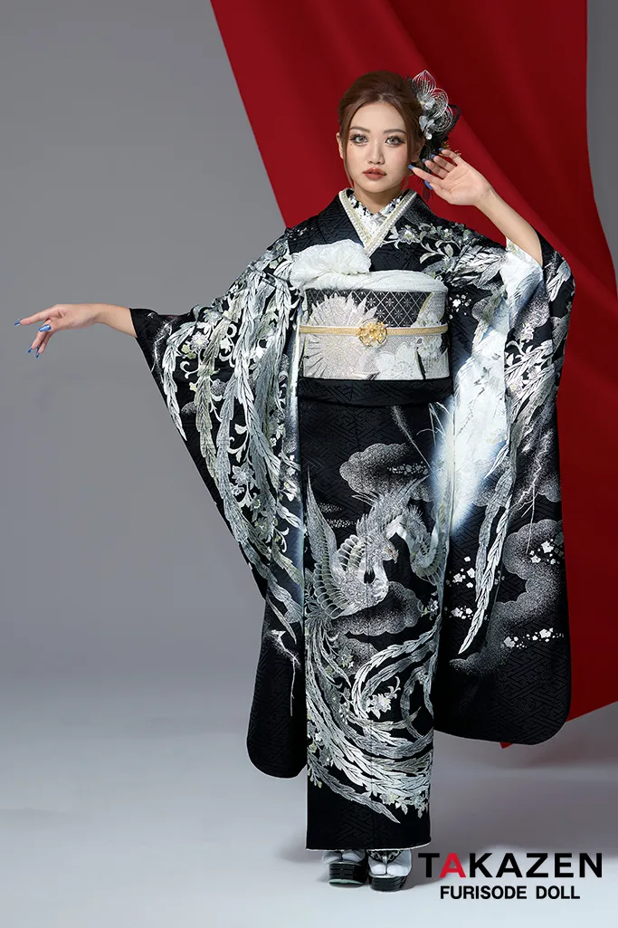 シルバー(銀色)の振袖｜成⼈式の振袖レンタルならTAKAZEN、世界