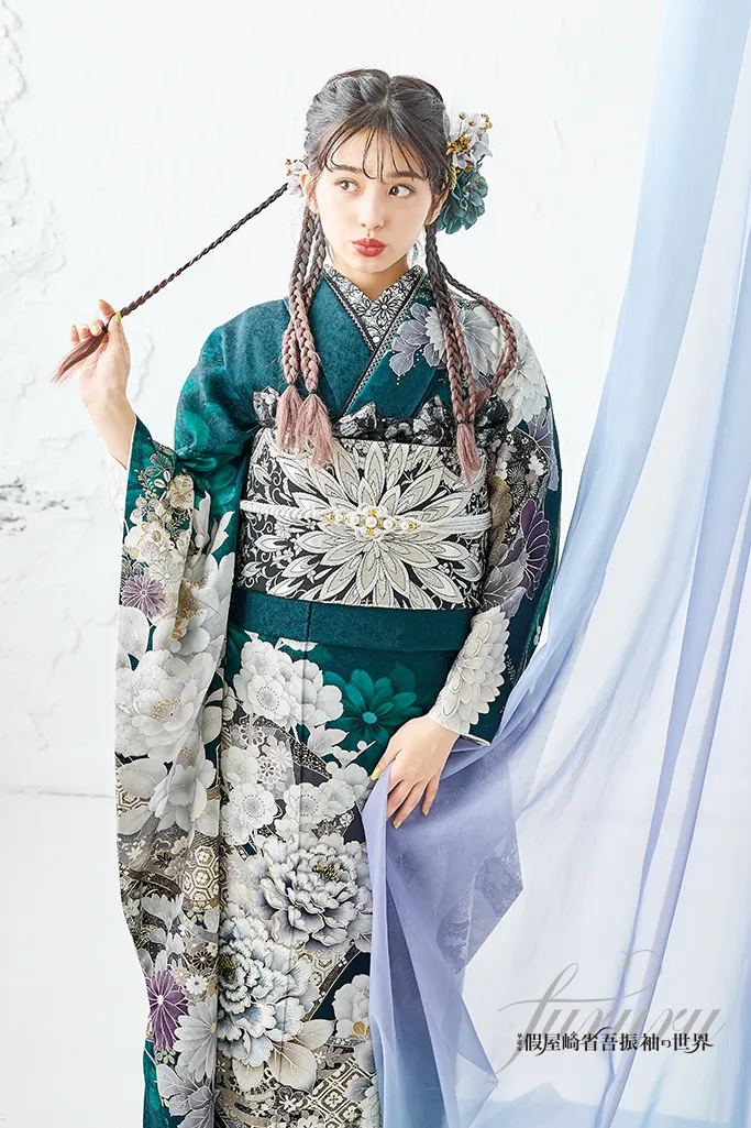 假屋崎省吾ブランド振袖 正統派古典 ターコイズブルー 人とかぶらない