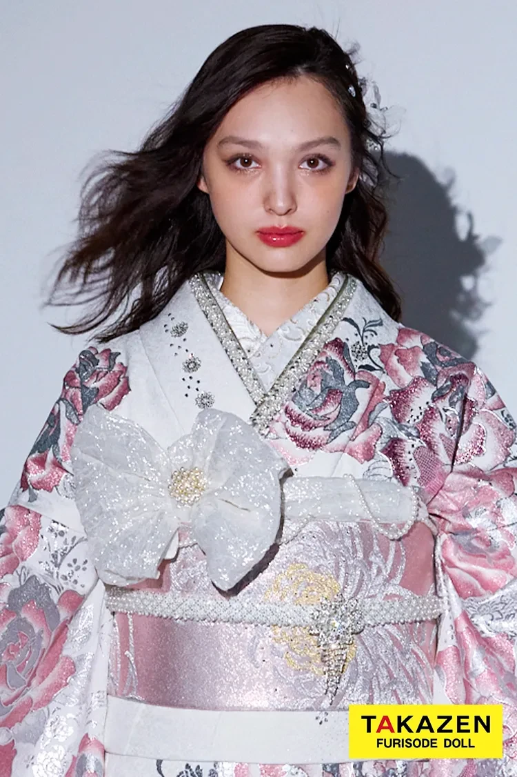 最新作モード 白ピンク バラ柄 一番目立つ 派手かわいい 姫ギャル