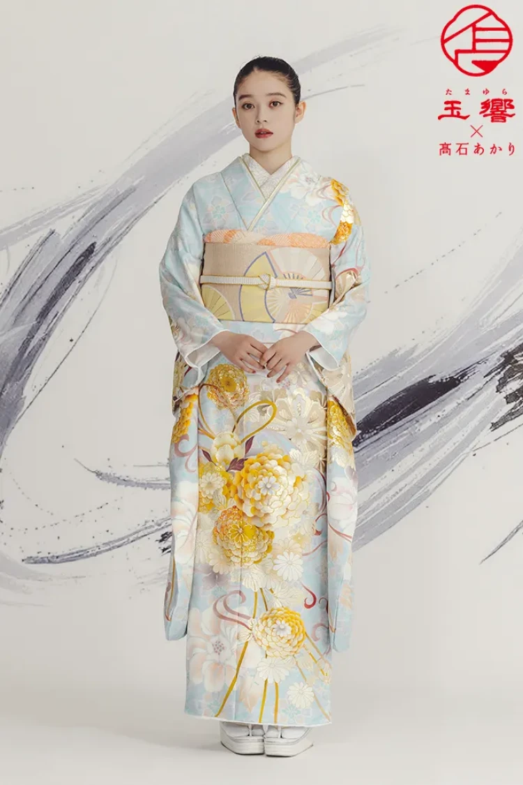 玉響×髙石あかりブランド振袖 正統派古典 水色/淡い色 菊柄 きれいめ