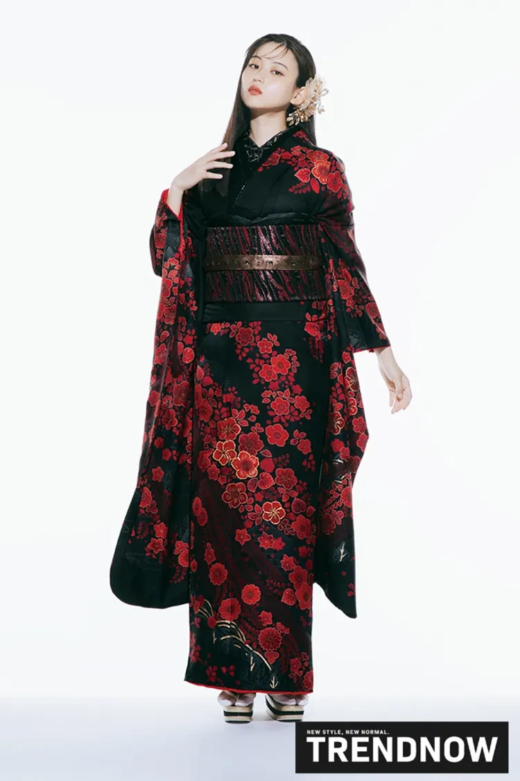 ヴィンテージスタイル 黒/赤 絞り風/椿柄 モダン 大人っぽい振袖