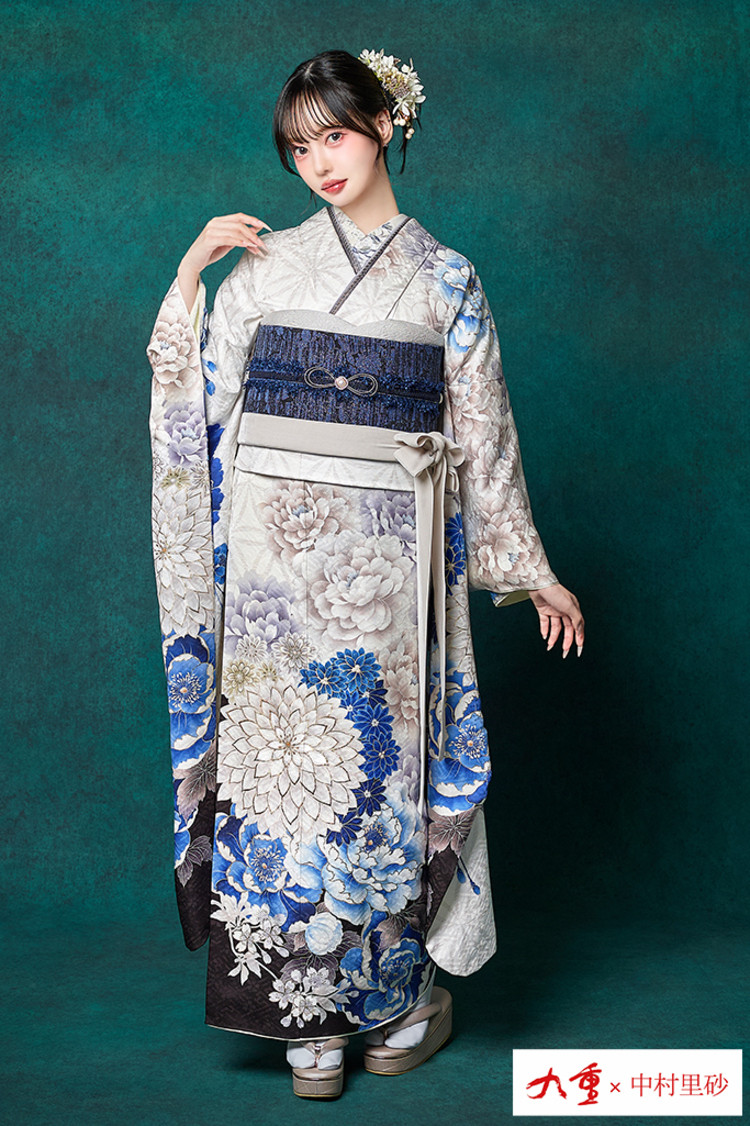 華徒然×吉木千沙都 黒/白/モノトーン 牡丹柄/乱菊柄/柄多め かっこいい