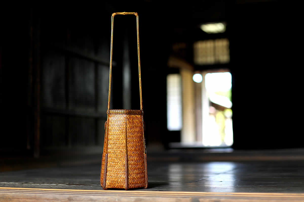 一点限り】 渡辺竹清作 虎竹花器 燈明 | 虎斑竹専門店 竹虎