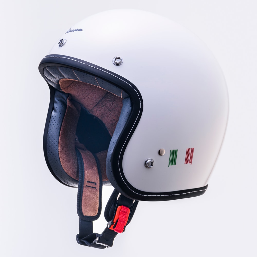 ベスパが純正ヘルメットを国内販売開始！ - バイクニュース - タンデム