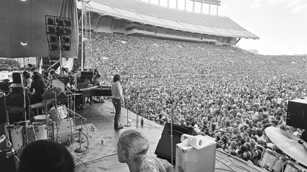What's the story behind ZZ Top's First Annual Texas-Size Rompin