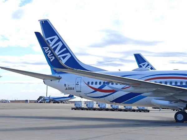 万博の特別デザイン機「EXPO2025 ANA JET」が就航。初便搭乗者に