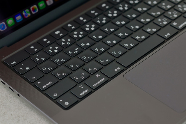 105万6800円から24万8800円まで。新MacBook Pro 14インチの性能差を