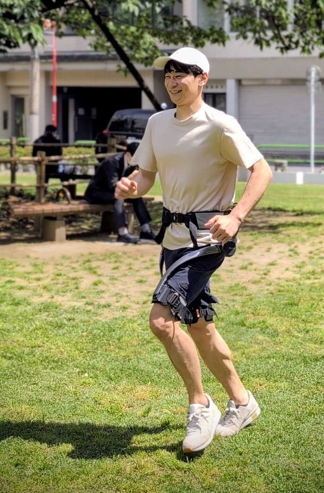 auが外骨格パワードスーツHypershell X Pro発売、約18万円。脚力40