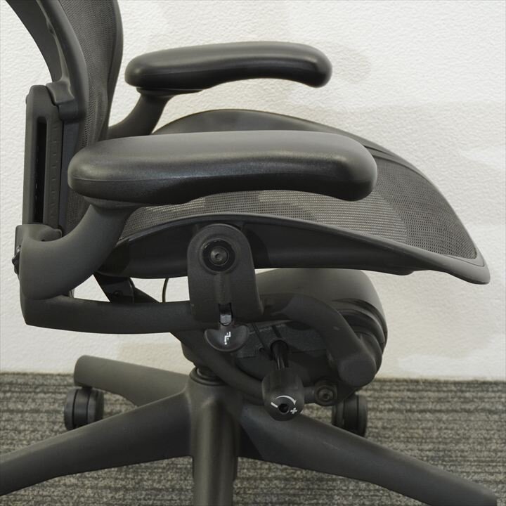 ハーマンミラー アーロンチェア 可動肘 ランバーサポート フル装備 B