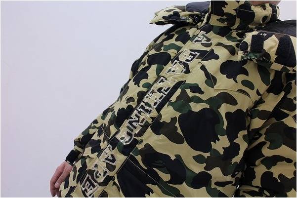 A BATHING APE/アベイシングエイプ カモ柄スノボダウンジャケット買取
