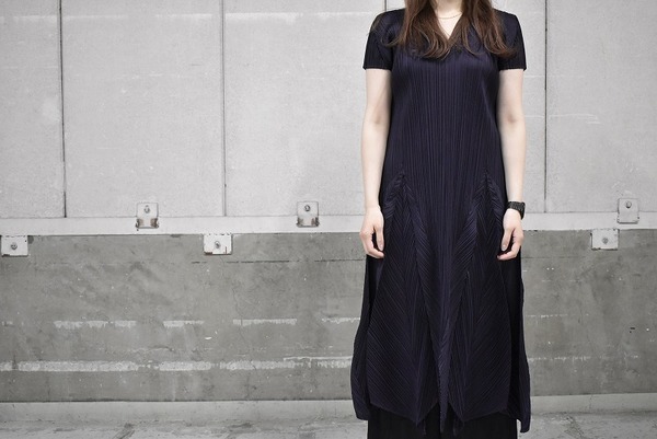 PLEATS PLEASE/プリーツプリーズ】よりノースリーブプリーツワンピース