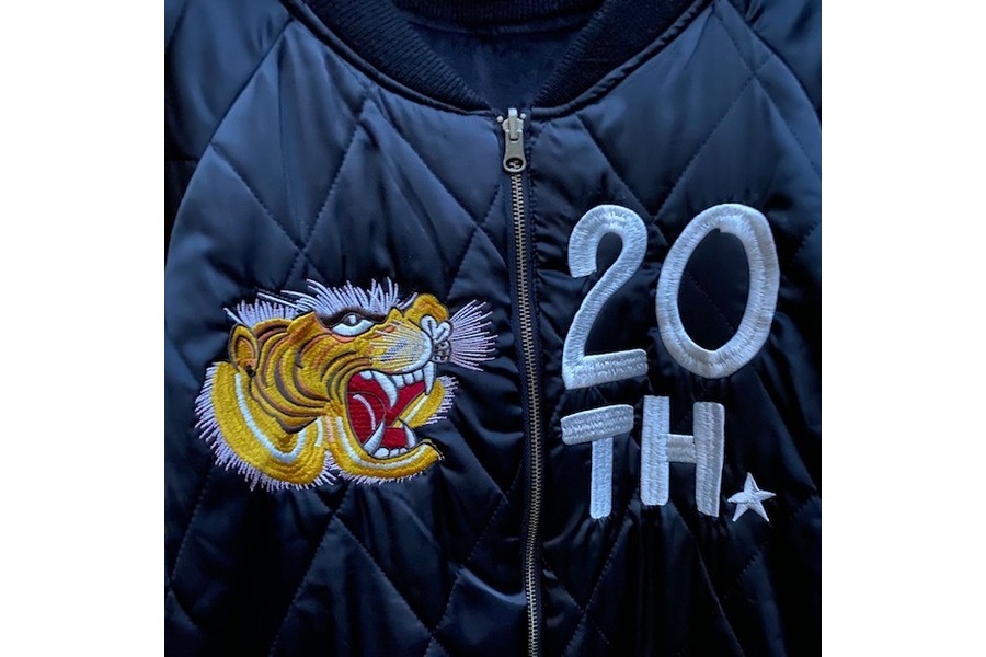 Evisu/エヴィス】の20周年記念リバーシブルスカジャンをご紹介