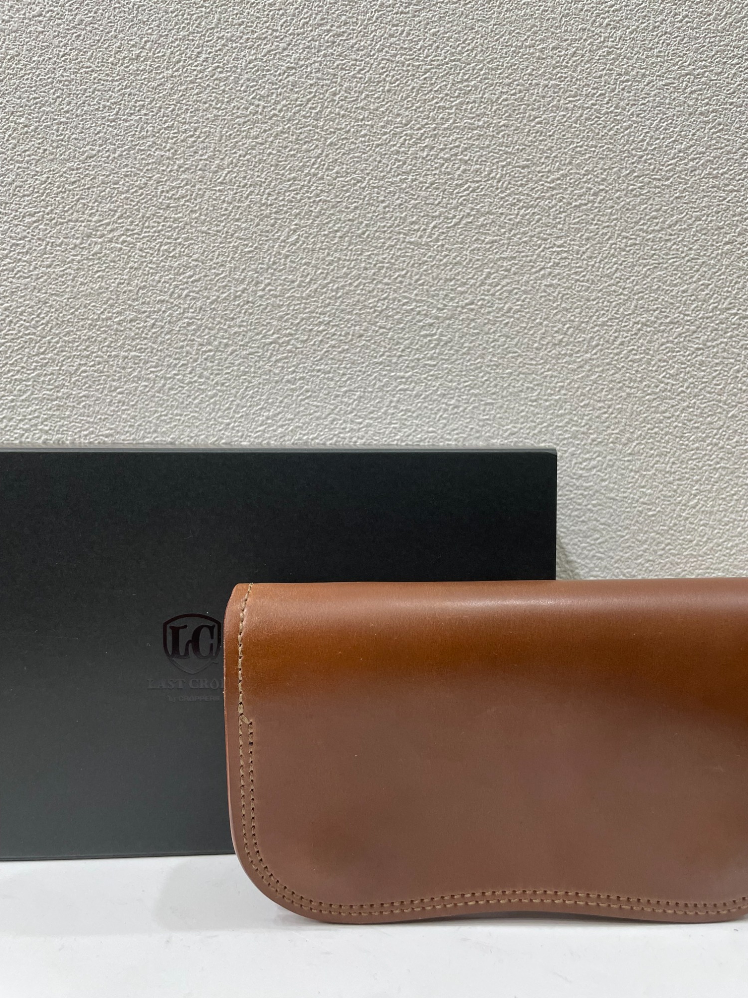 老舗レザーブランド【LAST CROPS/ラストクロップス】 より、BLISTER(M