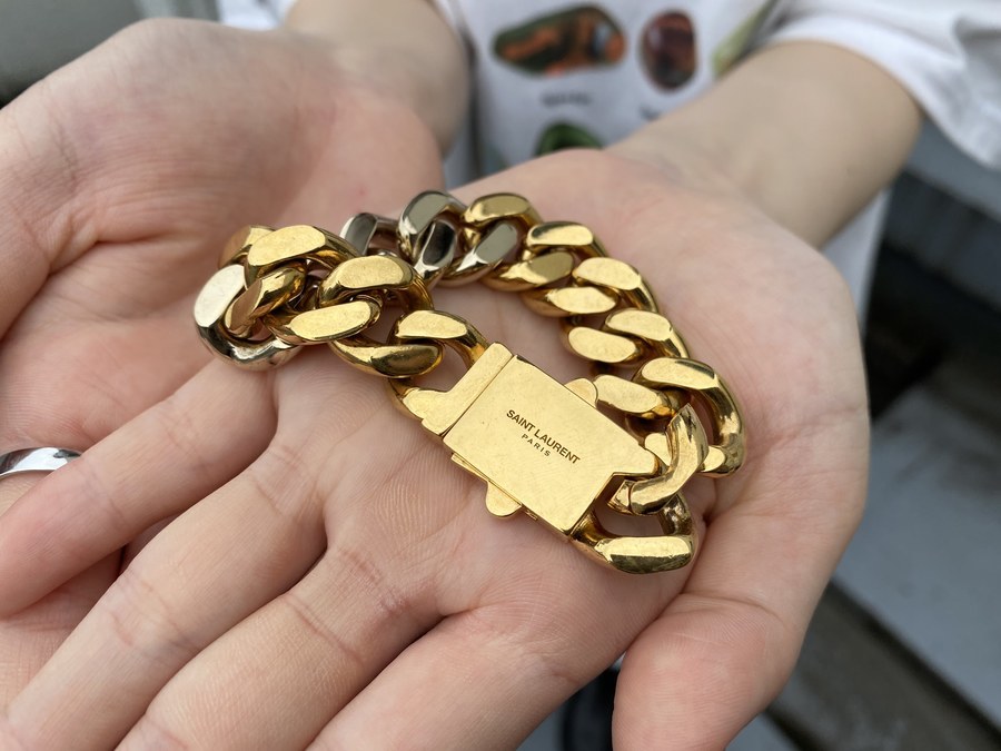 ラグジュアリーブランド【Saint Laurent Paris/サンローランパリ】より