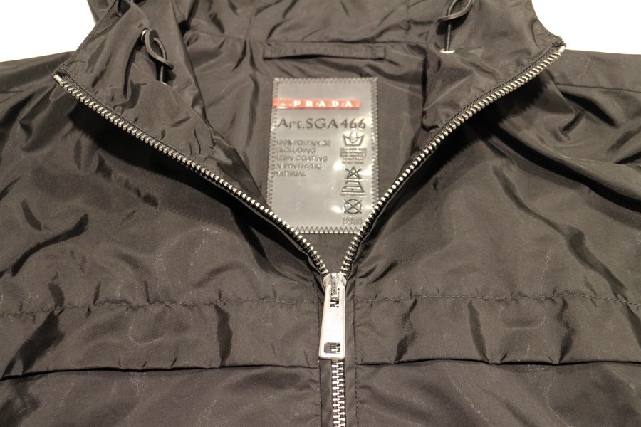 PRADA/プラダ】ロゴプレート付きナイロンジャケット 入荷情報[2019.07