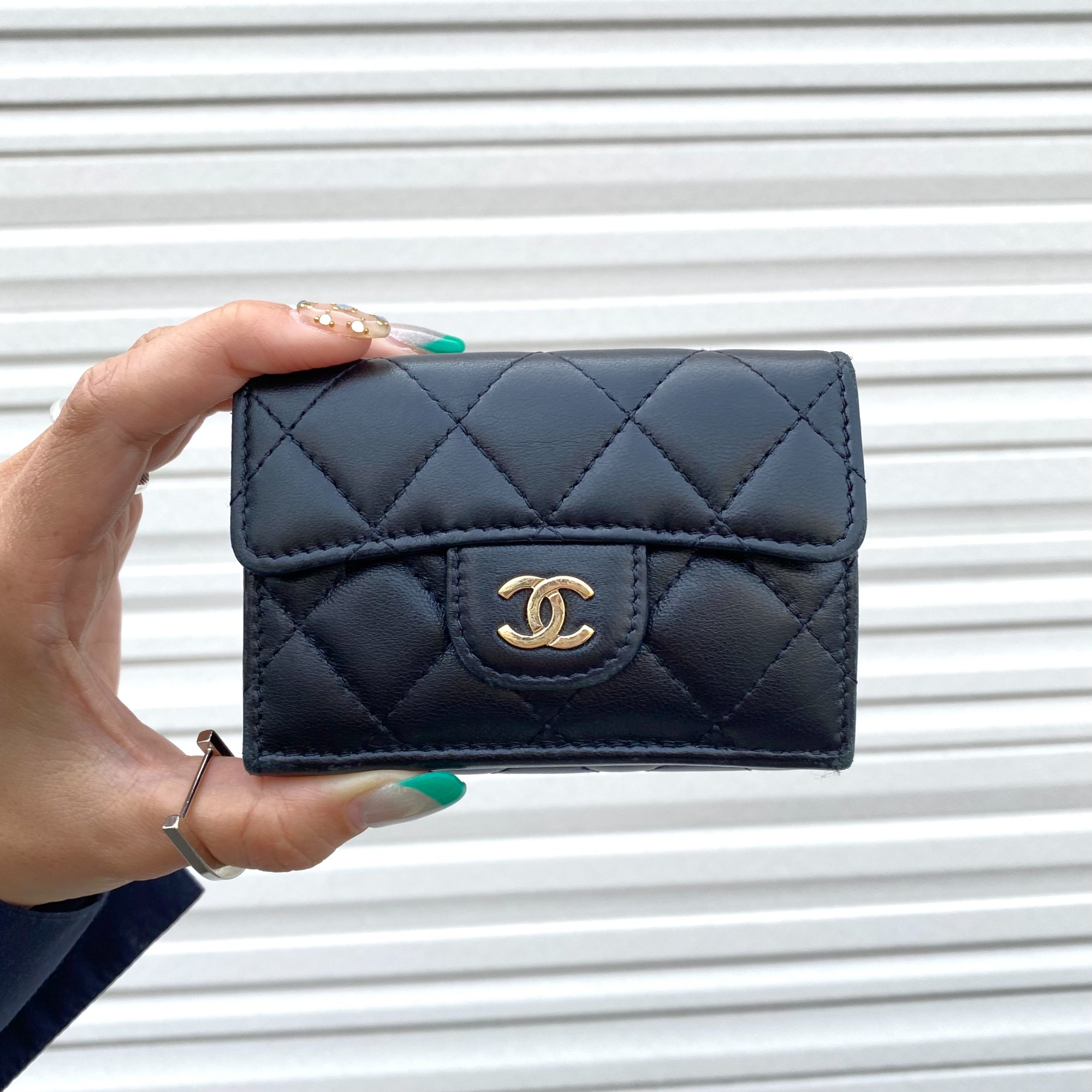 買取強化ブランド【CHANEL/シャネル】定番のマトラッセ使用のミニ