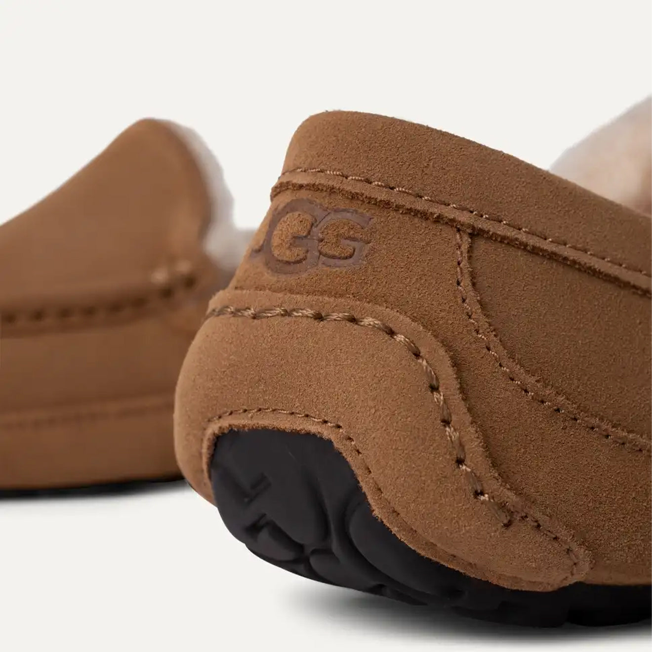 UGG Ascot Slipper Chestnut | The Sporting Lodge