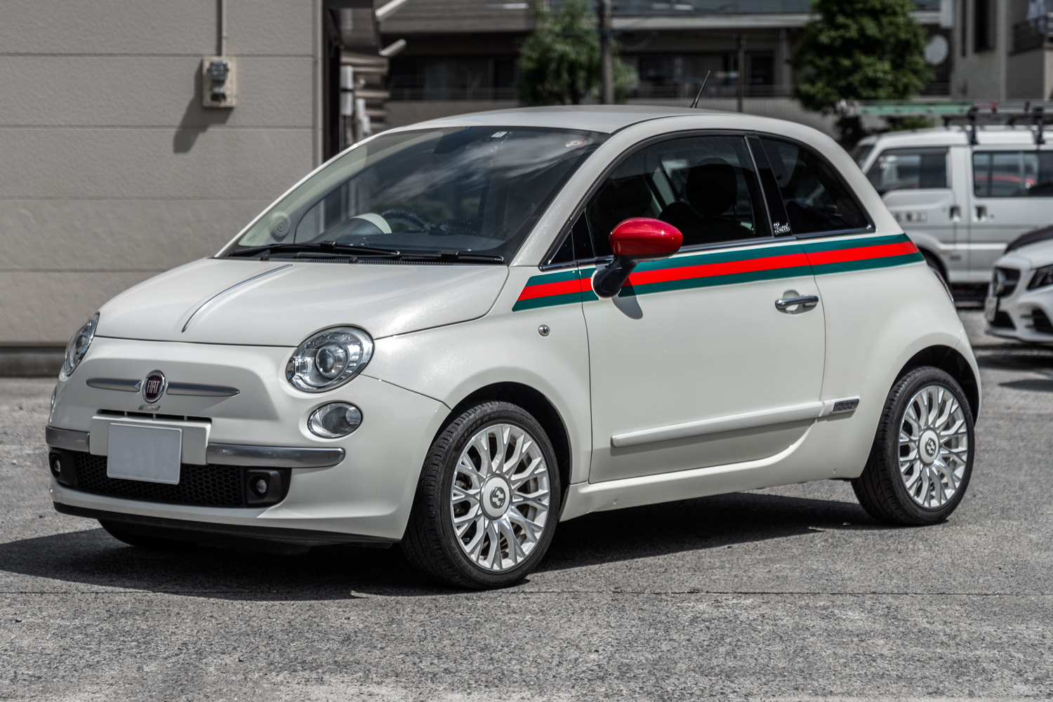 フィアット】グッチ仕様500 by Gucciをカーラッピング！ | ザラップ