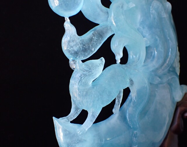 AA0295 ☆プレミアム☆ 九尾の狐／アクアマリン 884g ☆木製台座