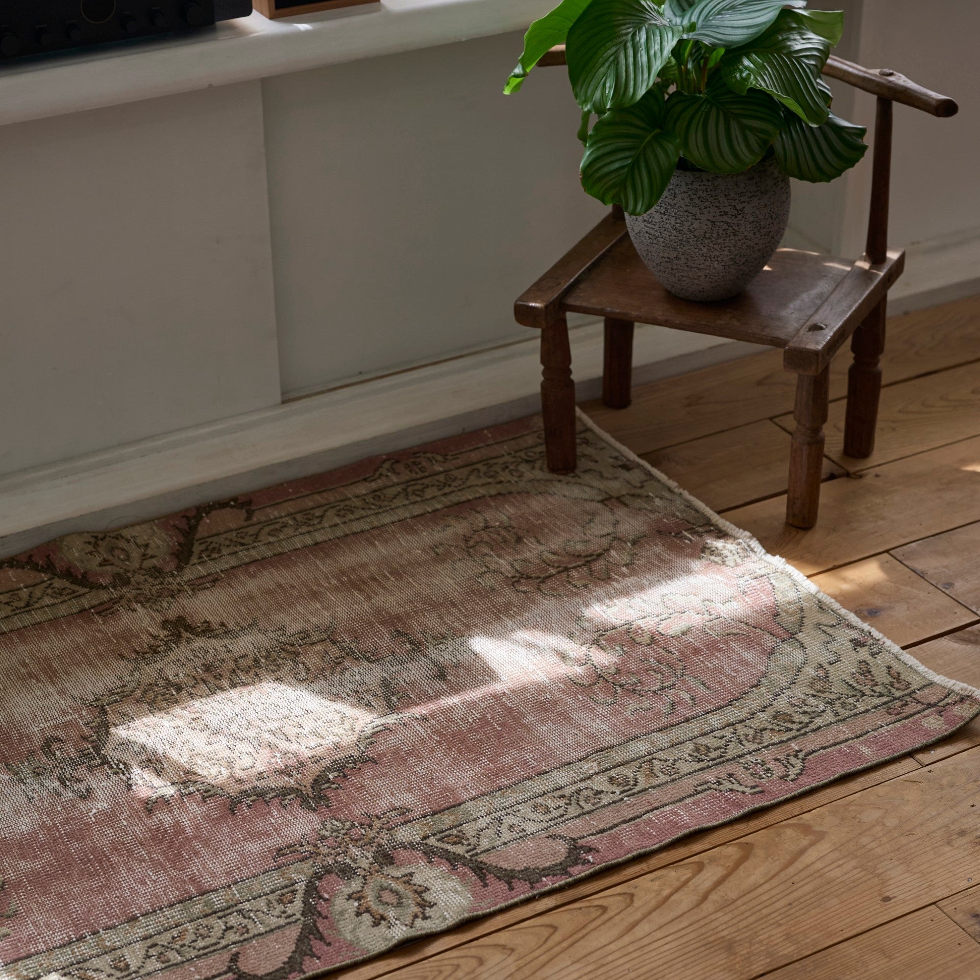 ヴィンテージラグ | トルコ・イスパルタ No.07 | 赤色 | 149 × 97 – tiflo