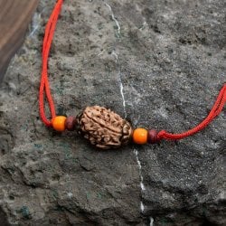 インドの数珠ブレスレット - ルドラクシャ アクセントタイプ の通販