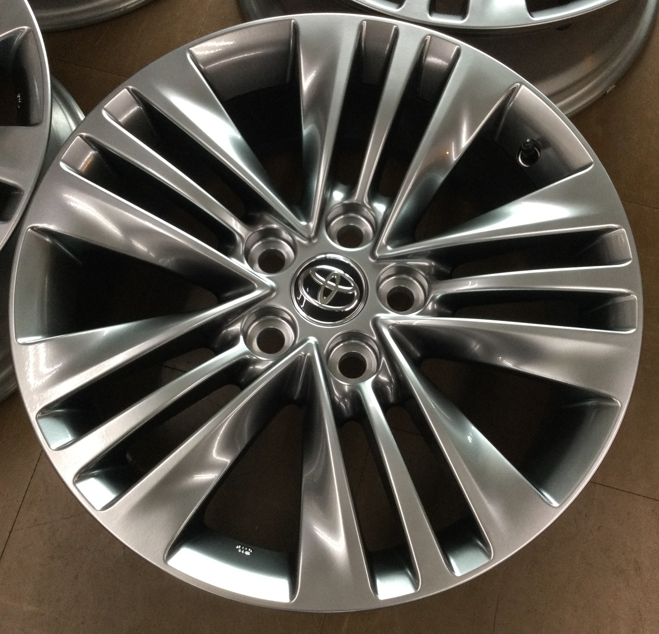 alt2661 中古 トヨタ 40系アルファード Zグレード純正 18インチ アルミ